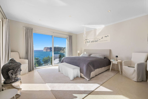 Schlafzimmer mit grandiosem Meerblick 