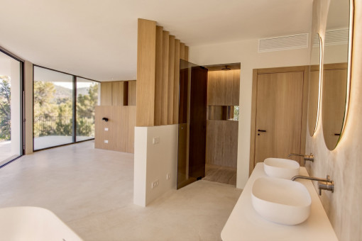 Schlafzimmer mit Badezimmer en suite