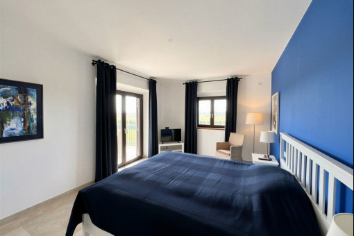 Schlafzimmer 1