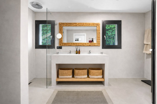 Modernes Badezimmer
