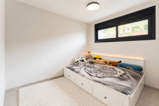 Zweites Schlafzimmer mit Einbauschrank