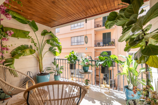 Überdachter Balkon 