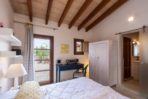 Schlafzimmer mit Badezimmer en Suite