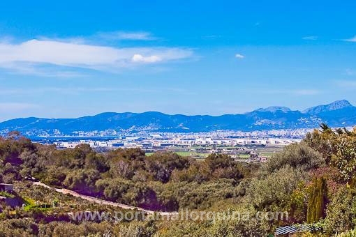 Ländliches Grundstück mit weitem Blick auf die Bucht von Palma - S´Aranjassa - Llucmajor