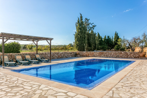 Pool mit Dusche