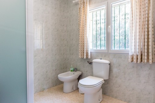 Modernes Landhaus mit atemberaubendem Blick und eigenem Pinienwald - kaufen