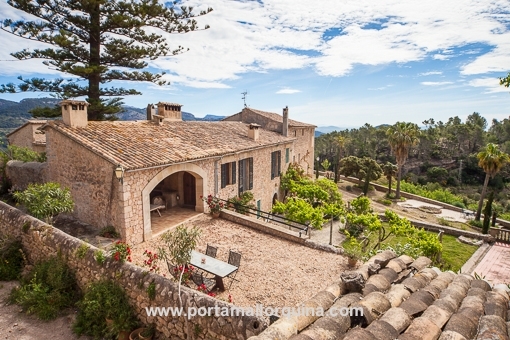 Herrschaftliche mallorquinische Finca aus dem 17. Jahrhundert in Esporles mit imposantem Panoramablick