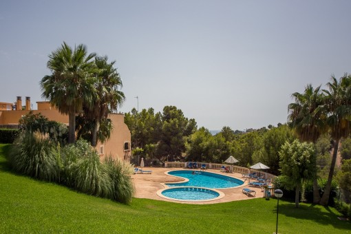 Sehr schöne Reihenhaus mit 5 Schlafzimmern und Garage in ruhiger Gegend