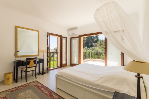 Schlafzimmer mit Terrassenzugang