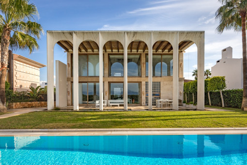 Elegante Villa in erster Meereslinie in Son Veri Nou mit Blick auf die Bucht von Palma