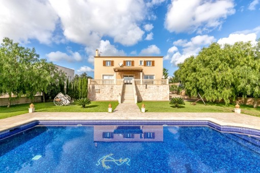 Top gepflegte Villa mit Garten, Pool und Ferienvermietungslizenz in Porto Colom