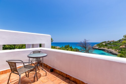 Terrasse mit fantastischem Ausblick auf das Meer