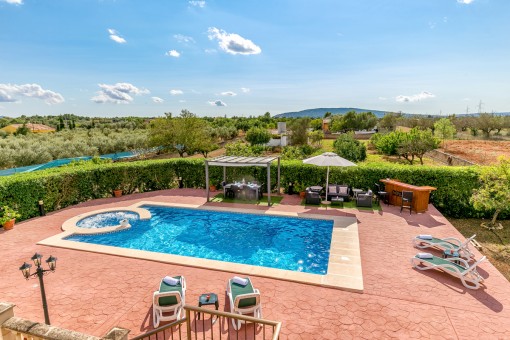 Ruhig gelegene Finca bei Binissalem mit Vermietungslizenz, Pool und Panoramablick