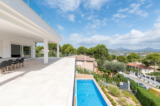 Elegante Villa in Toplage mit Meerblick in Santa Ponsa