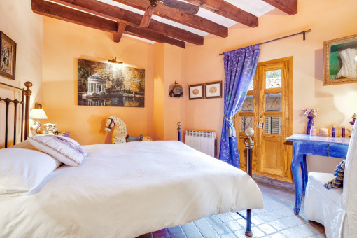 Herrliches Schlafzimmer mit Doppelbett