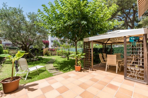 Gemütliches 3-Schlafzimmer-Apartment mit Garten in der Nähe vom Club