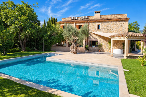 Mallorquinische Villa mit Salzwasserpool und großem Garten zur Langzeitmiete in Es Capdellà