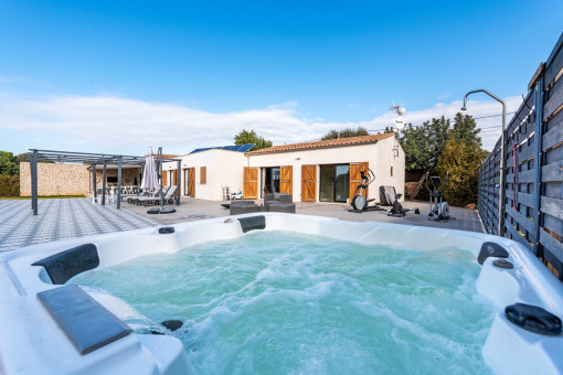 Einladender Jacuzzi