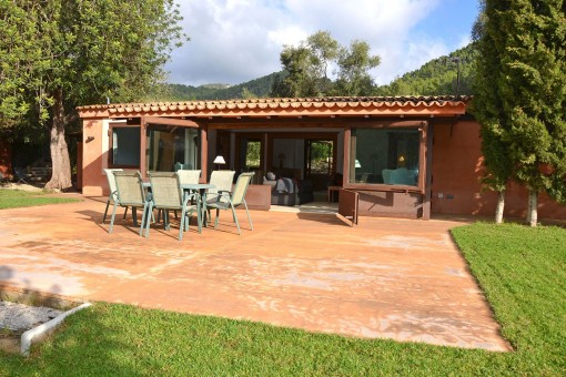 Terrasse und Garten