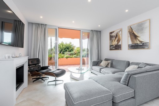 Komplett hochwertig sanierte Wohnung in mediterraner Wohnanlage in Santa Ponca