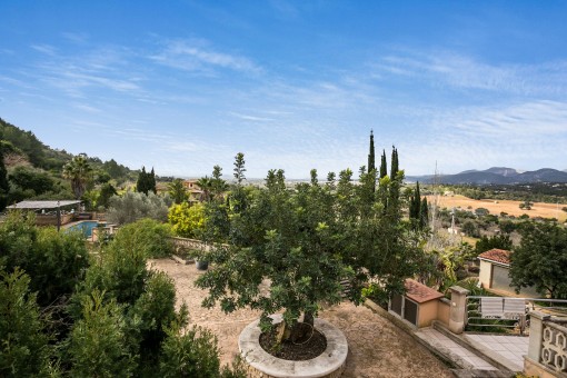 Patio und Aussicht auf die Umgebung