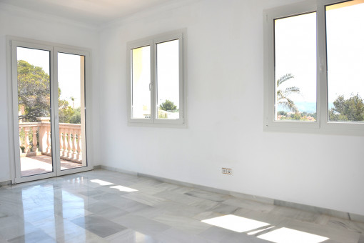 Hauptschlafzimmer mit eigenem Balkon