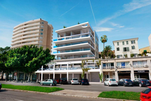 Luxus-Neubau-Wohnung mit privatem Garten und Blick auf den Hafen von Palma