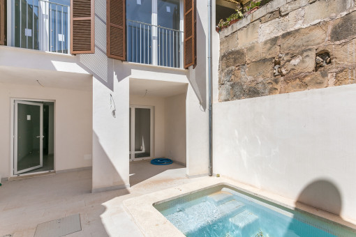 Modernes Wohnen in Pollensa im gerade fertiggestelltem Dorfhaus mit eigenem Pool