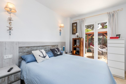 Schön renoviertes 3-Schlafzimmer Duplexapartment über Port Adriano - kaufen