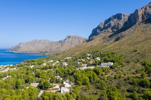 Grundstück mit viel Potenzial mit Meer- und Bergblick in Betlem