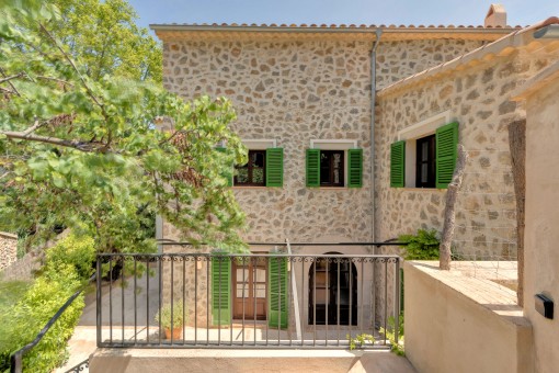 Neugebautes Haus, inspiriert von der Umgebung von Deià