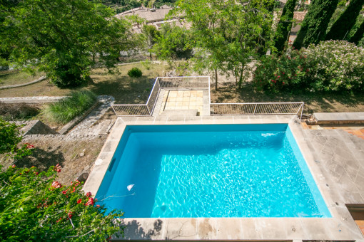 Blick zum Pool