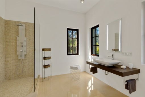 Herrlich ruhig gelegene Finca mit Pool und Bergblick in Moscari - kaufen