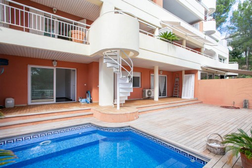 Duplex mit Pool und 100 qm Terrasse in Bendinat