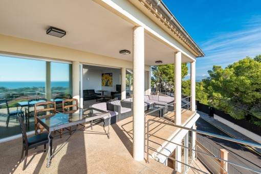 Sitzbereich auf dem Balkon