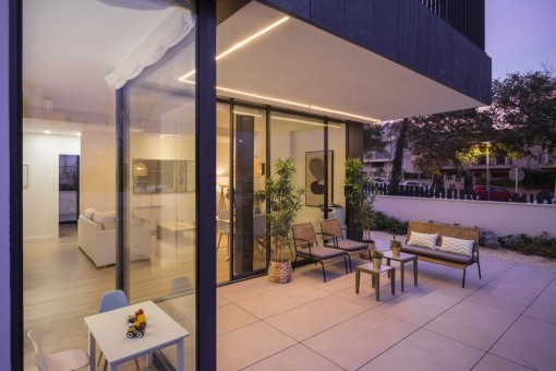 Modernes 3-SZ Neubau Erdgeschoss Apartment mit privatem Garten und Gemeinschaftspool in zentraler Lage in Palma