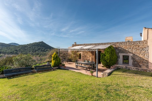 Bezaubernde Terrasse des Haupthauses