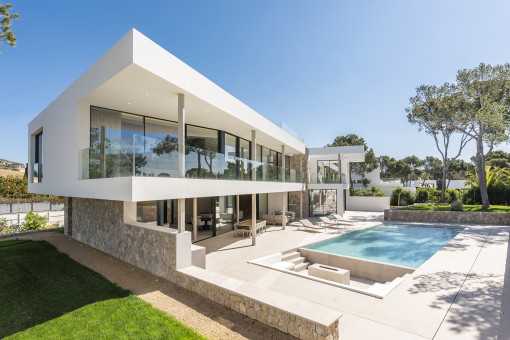 Fantastische Neubau-Luxusvilla in Santa Ponsa
