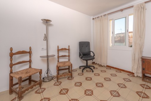 Wohnung im ersten Stockwerk mit 3 Schlafzimmern und nur 200 m vom