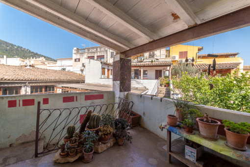 Dorfhaus mit vielen Möglichkeiten im Zentrum von Alaró