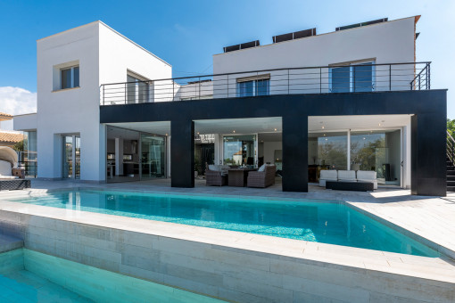 Ultramoderne Villa mit Pool in Sa Torre
