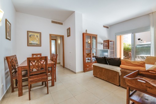 Schöne Erdgeschosswohnung mit Garten in unmittelbarer Meeresnähe in Can