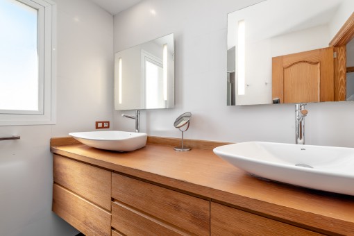 Modernes en Suite Badezimmer