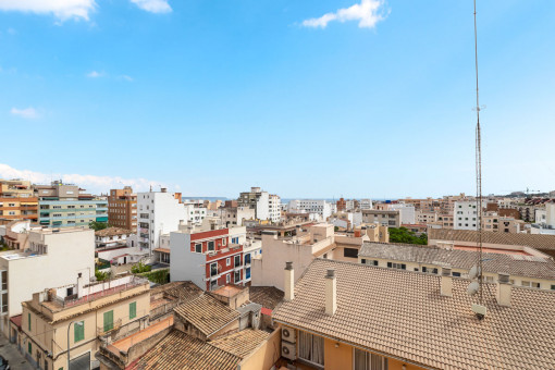 Meerblick-Apartment mit Terrasse in Santa Catalina