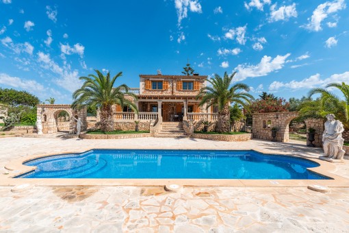 Mediterrane Finca mit viel Charme und Ferienvermietungslizenz nahe Cala d'Or