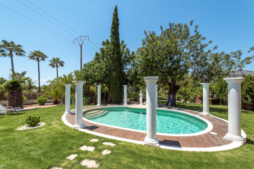 Mediterraner Poolbereich