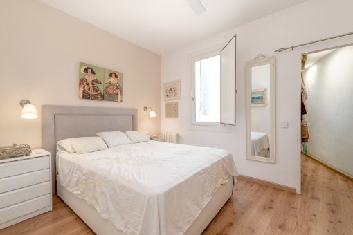Doppelschlafzimmer mit Ankleide