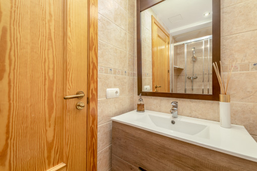 Zweites Badezimmer