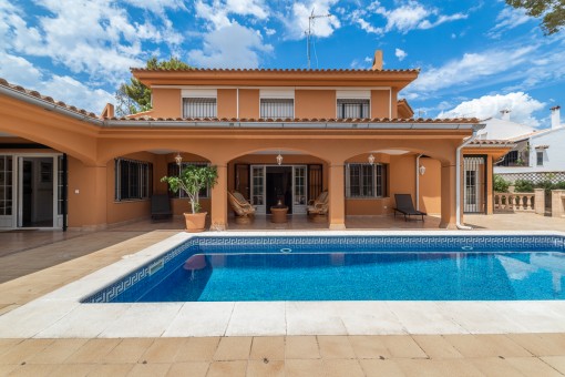 Komfortable und sehr gepflegte Villa in zentraler Lage in San Agustín