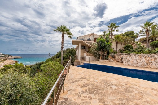 Großzügige Villa mit traumhaftem Meerblick in Cala Murada